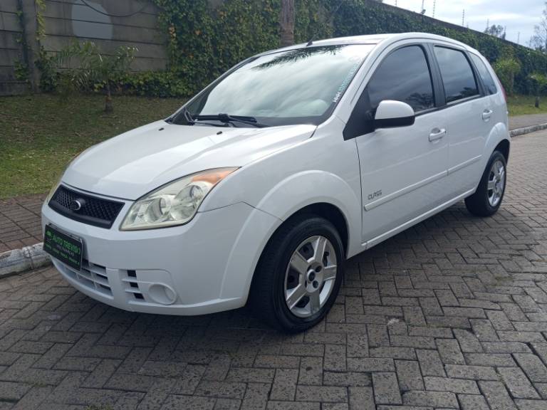 FORD - FIESTA - 2010/2010 - Branca - R$ 25.900,00