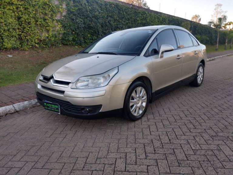 CITROËN - C4 - 2010/2010 - Cinza - R$ 24.900,00